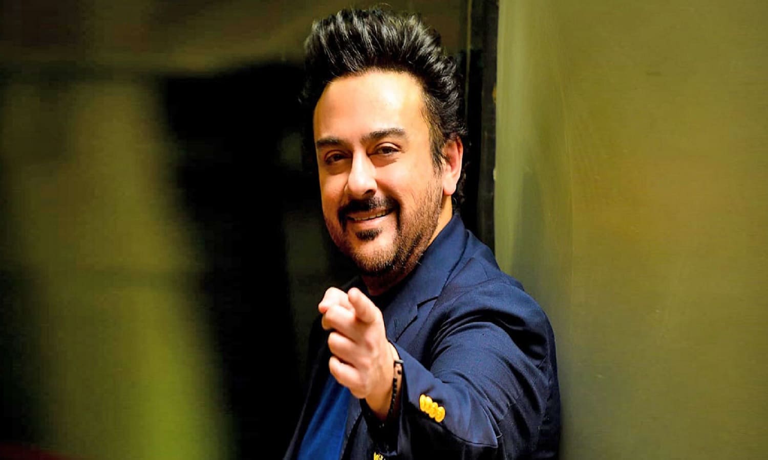बाप पाक फौज का अफसर फिर भी अपना देश छोड़कर भारत में बसे ADNAN SAMI, बन गए SUPER HIT स्टार