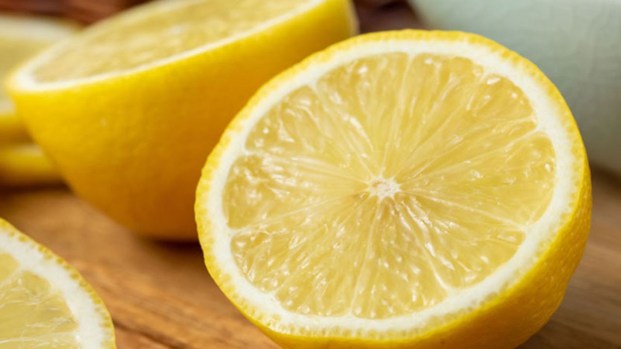 Lemon Peel Benefits: नींबू ही नहीं नींबू के छिलके भी है सेहत के लिए फायदेमंद