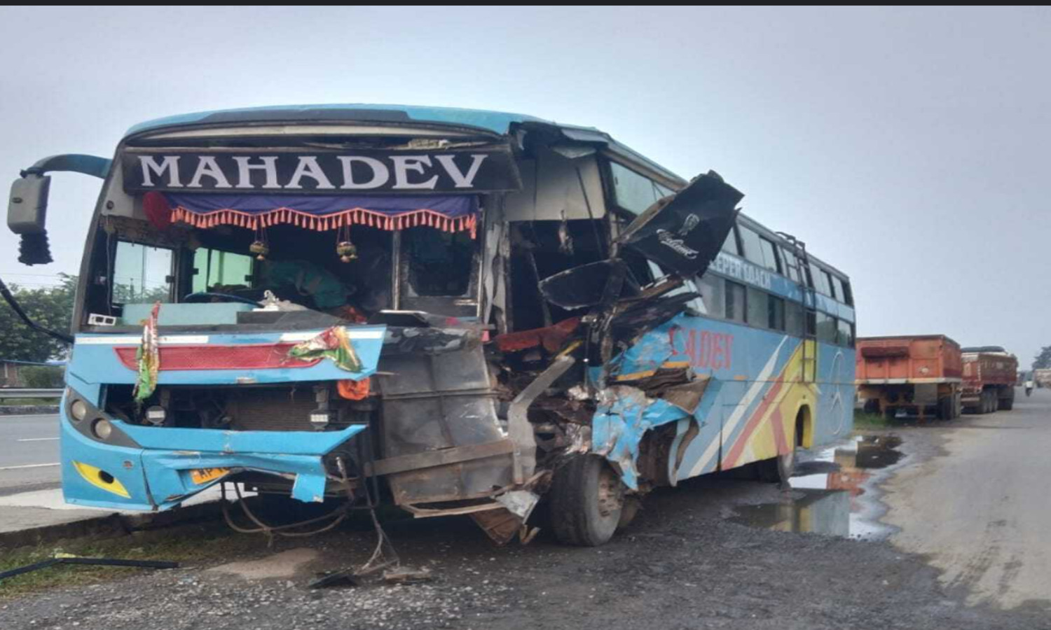 Jagannath Yatra Accident : कोलकाता में तीर्थयात्रियों की बस पलटी, एक की मौत व 10 घायल