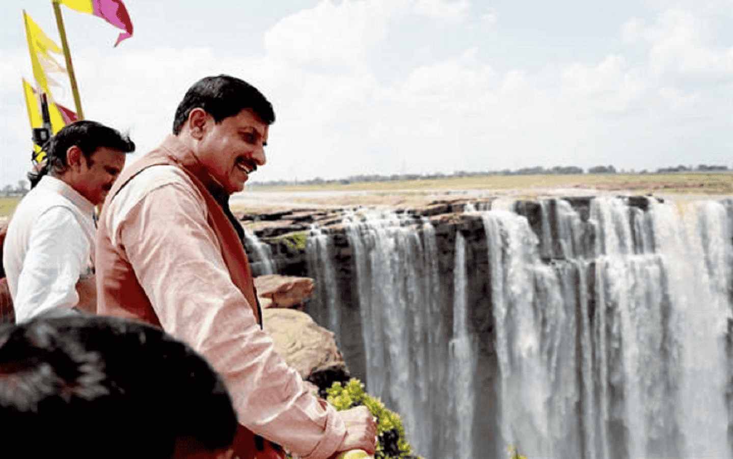 मऊगंज में मध्यप्रदेश का सबसे ऊंचा जलप्रपात, सीएम मोहन ने करीब से किया दीदार, देखी इंद्रधनुषी छठा
