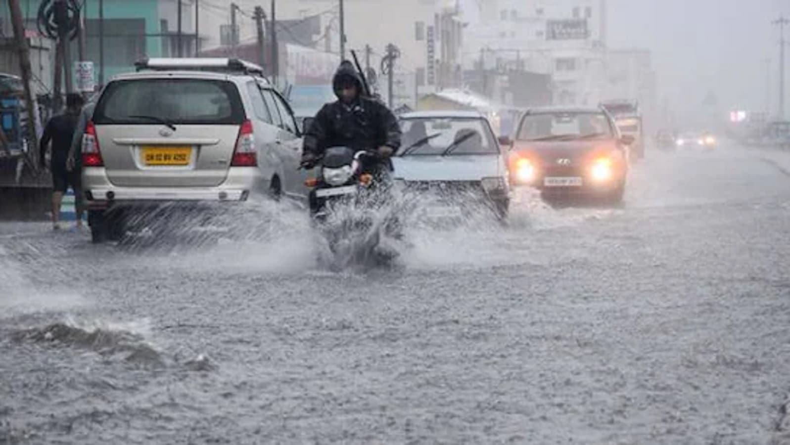 Delhi School Closed Due To Heavy Rainfall Update,Delhi School Holiday Tomorrow News In Hindi