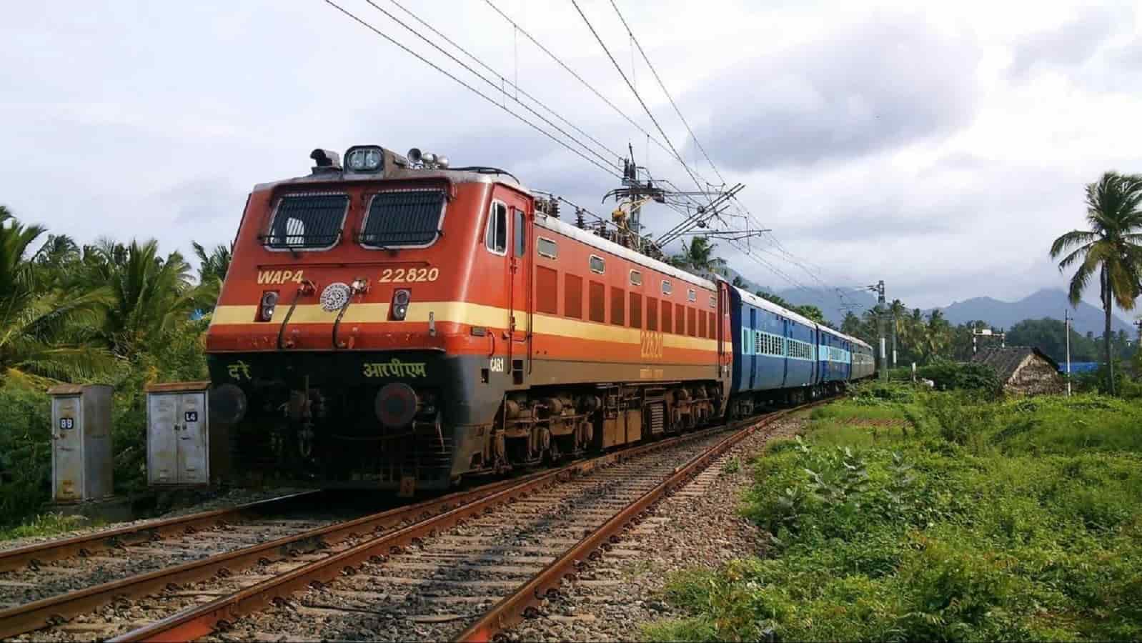 Indian Railways Pooja Special Trains News