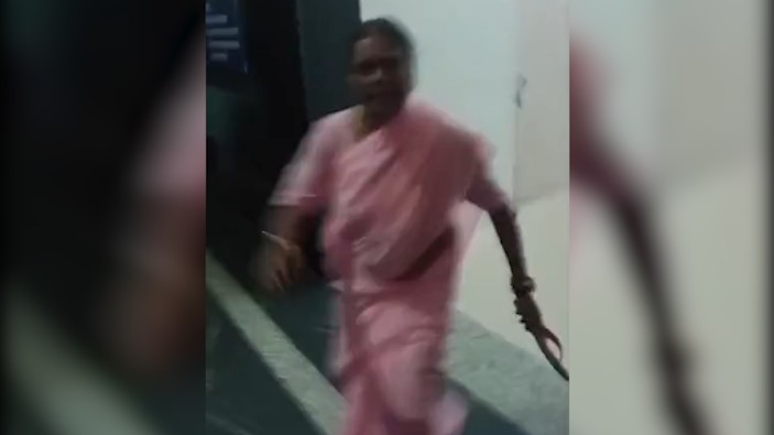 A shameful incident in Satna District Hospital