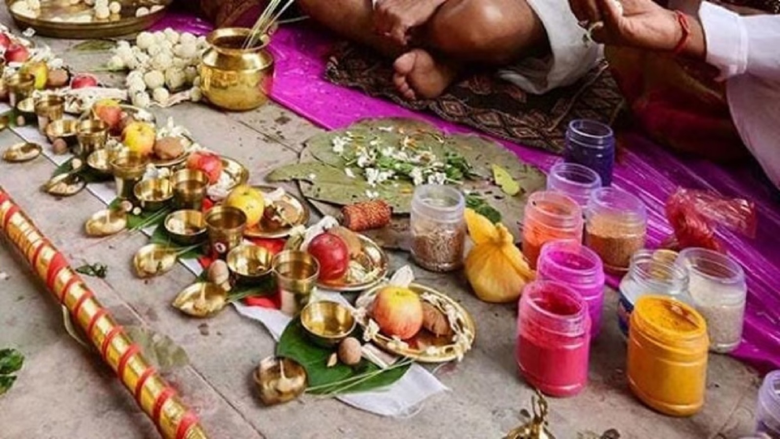 Pitra Paksha 2025 : पितृपक्ष में तुलसी के समक्ष तर्पण का महत्व, विधि- नियम और लाभ