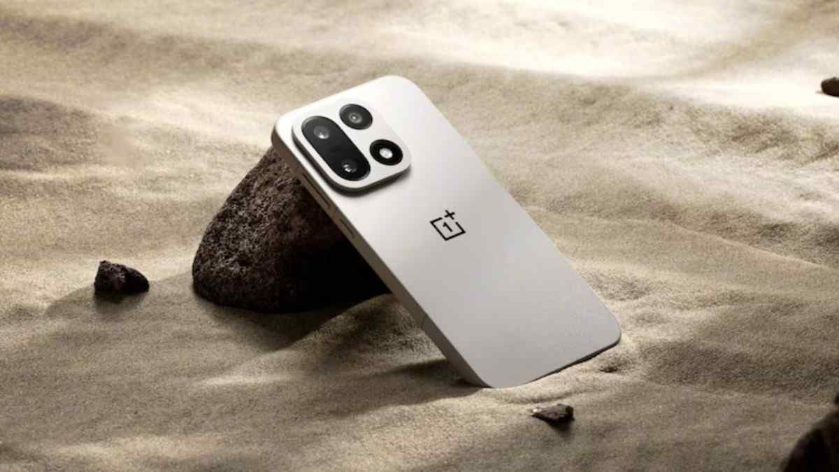 OnePlus 15 Launching : 7300mAh बैटरी, मेटल फ्रेम के साथ लॉन्च Oneplus का यह शानदार फोन, जानें फीचर्स और कीमत