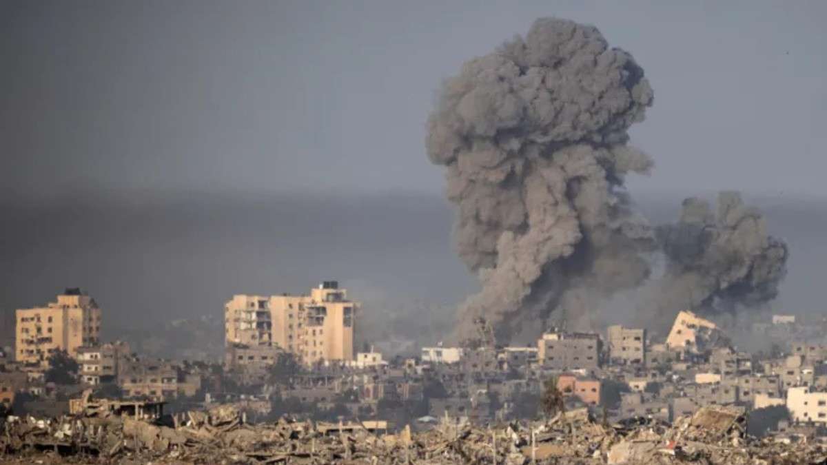 Israel Hamas War : इजरायल ने किया सीज़फायर का उल्लंघन, गाजा पर दागे बम 26 की मौत