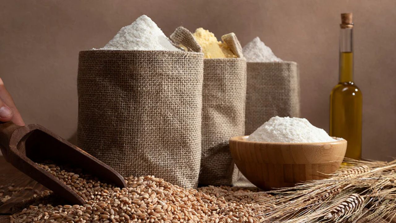 Whole Wheat Flour or Multigrain Flour: जानिए कौन है आपके स्वास्थ्य का असली साथी? मल्टीग्रेन आटा या गेहूं का आटा?