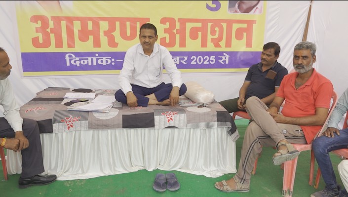 8 buses go missing in Rewa owners go on hunger strike