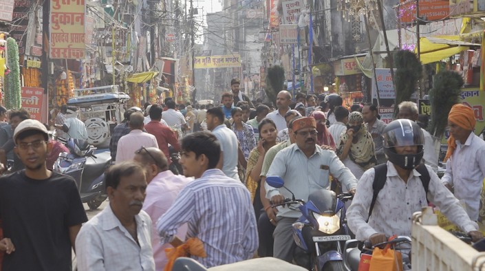 दीपावली पर रीवा के बाजारों में ‘वोकल फॉर लोकल’ की गूंज, क्या स्वदेशी को मिल रही प्राथमिकता?