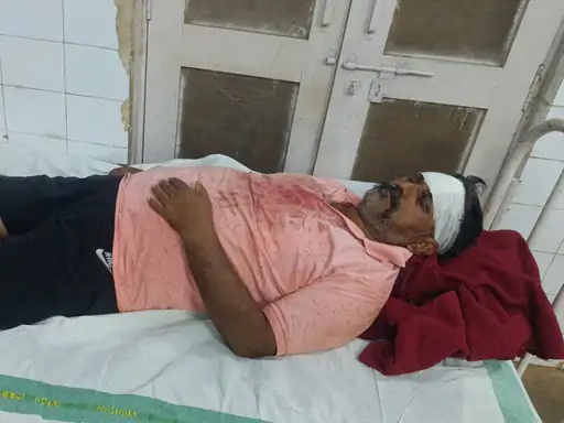 A deadly attack on the complainant in front of the Tehsildar in Mauganj