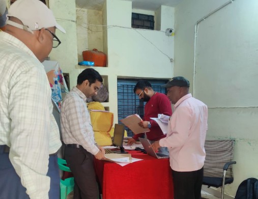 Rewa District Panchayat CEO inspected the District Panchayat Sirmour