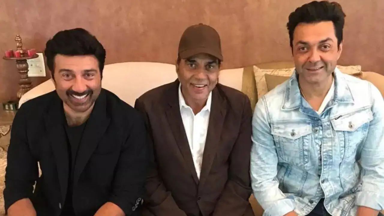 Dharmendra Sunny Bobby Trio Magic: पिता धर्मेंद्र के साथ सनी और बॉबी ने दी कई सारी सुपरहिट