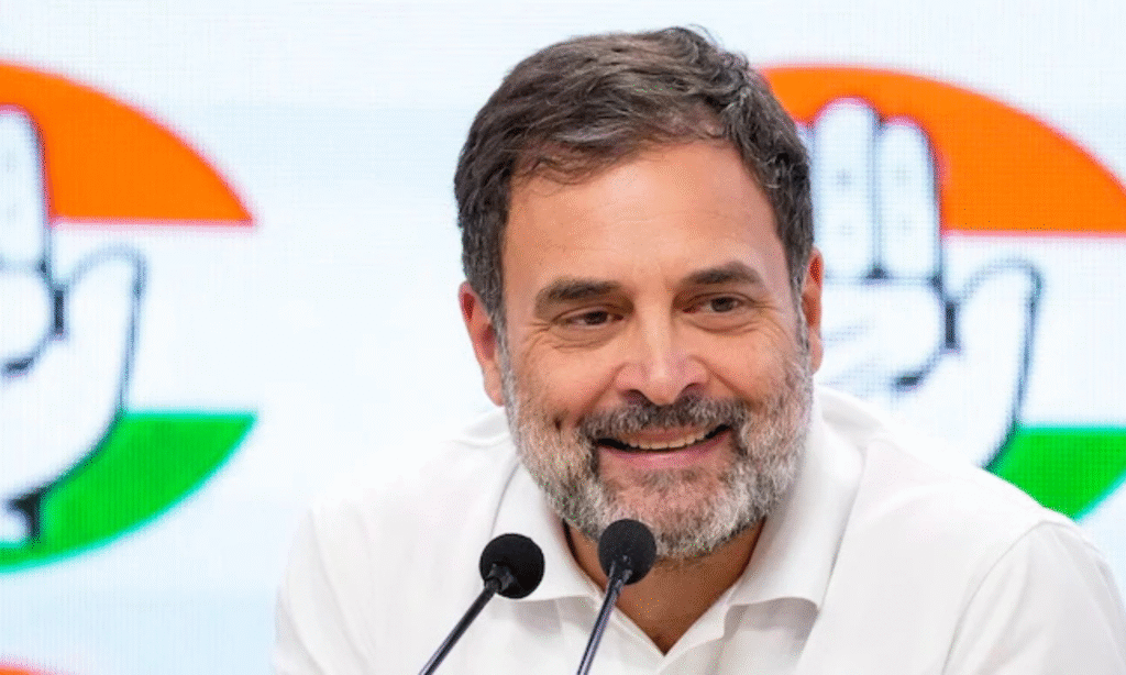 Rahul Gandhi SIR सिस्टम का विरोध करते हुए बयान देते हुए