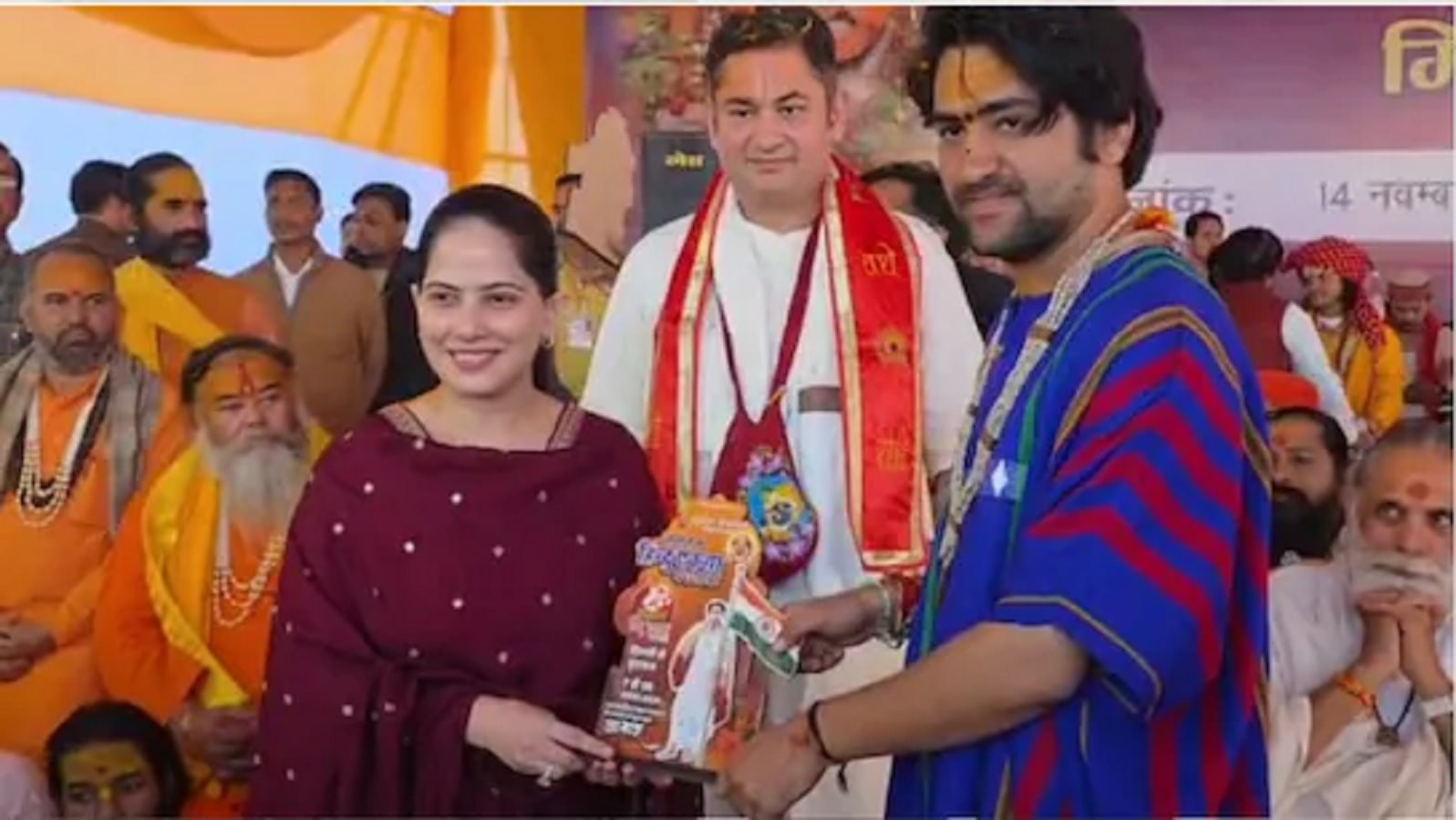 धीरेंद्र कृष्ण शास्त्री के यात्रा में पहुची जया किशोरी, कही यह बात…