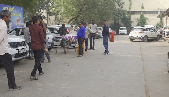 Rewa News: जमीन विवाद से तंग महिला ने खुद को लगाई आग, मौत के बाद परिजनों ने 6 घंटे शव नहीं उठाने दिया