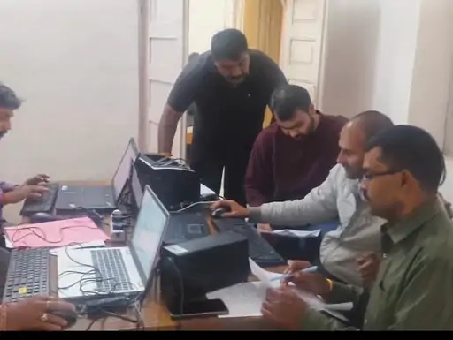 Sidhi News: छात्रावास अधीक्षक को 10 हजार रिश्वत लेते लोकायुक्त रीवा ने रंगे हाथों किया गिरफ्तार