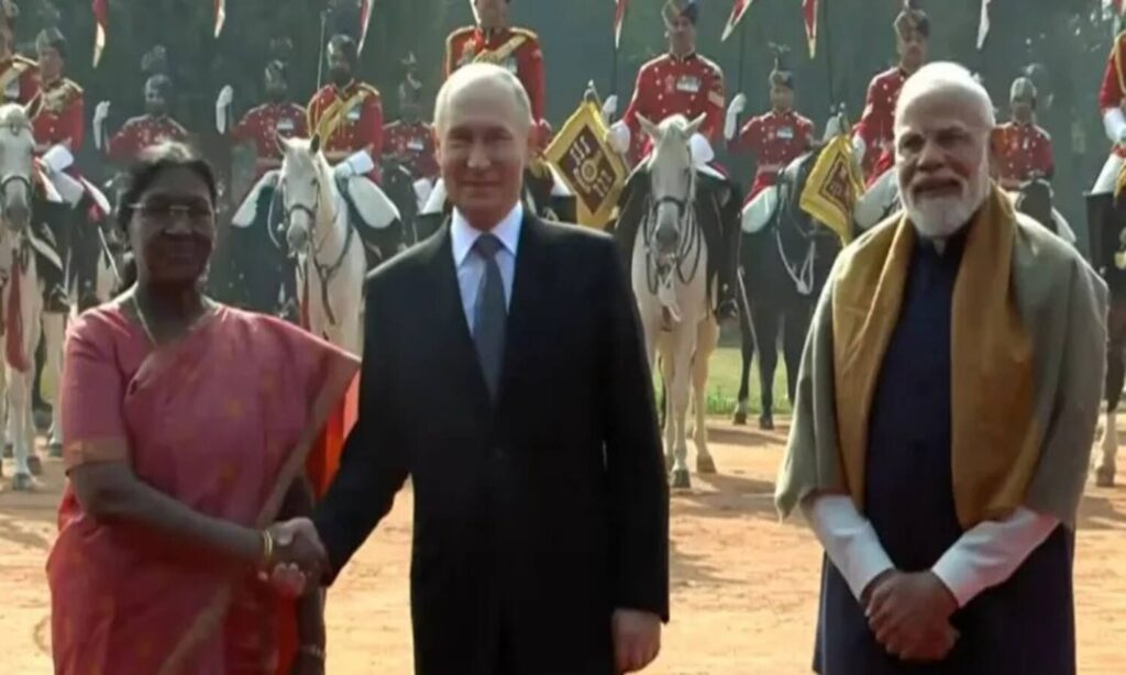 Putin India Visit Guard of Honor Russian Gita Aurus Senat Modi Meeting