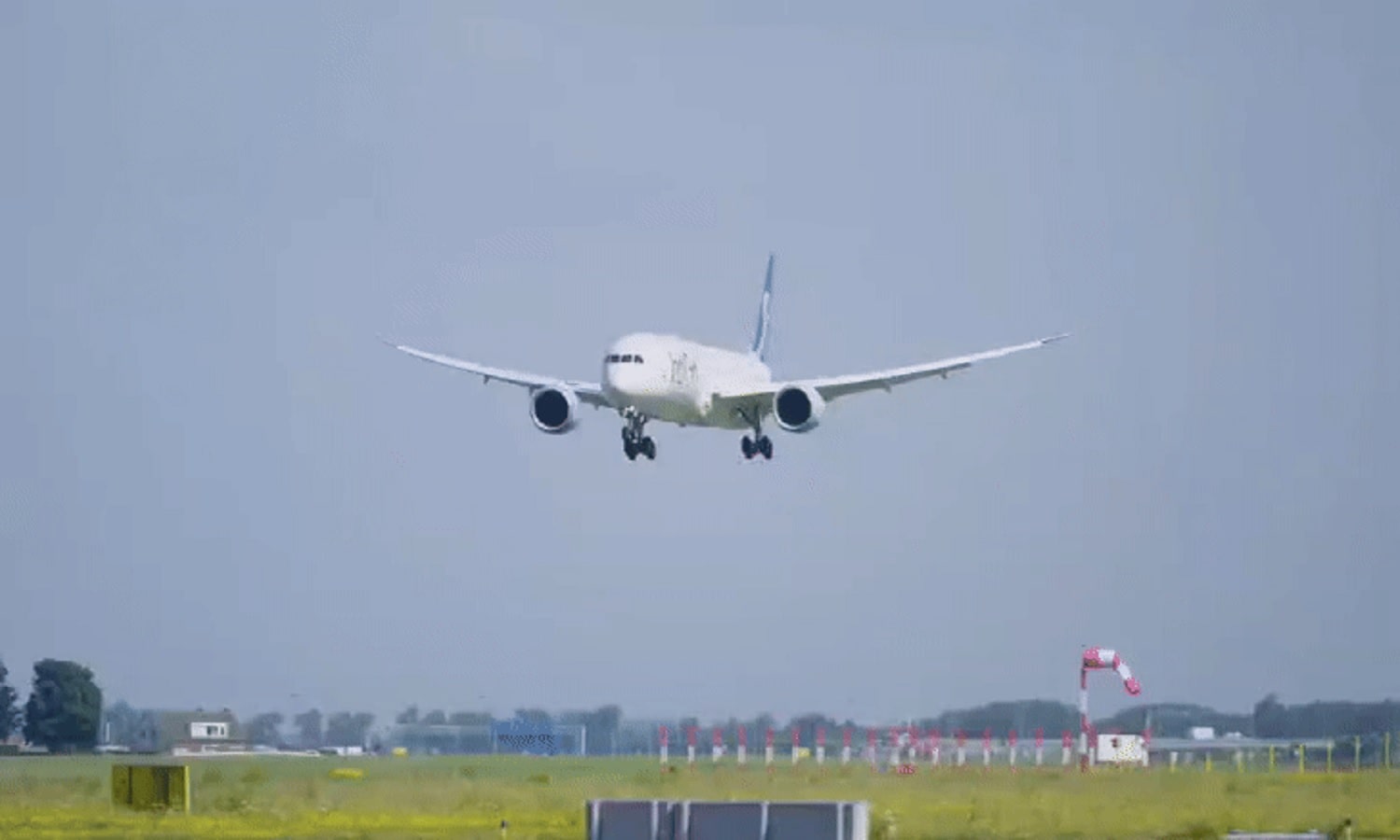 Air India aircraft making an emergency landing after engine issue during Delhi to Mumbai flight