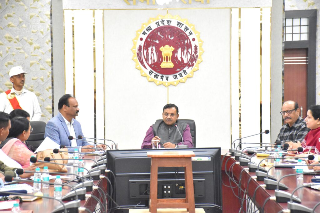 Rewa Sambhag E-Office Target Commissioner Jamod Meeting