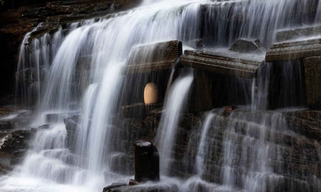 Rewa Piyawan 200 Feet Deep Shiv Parvati Natural Formation View