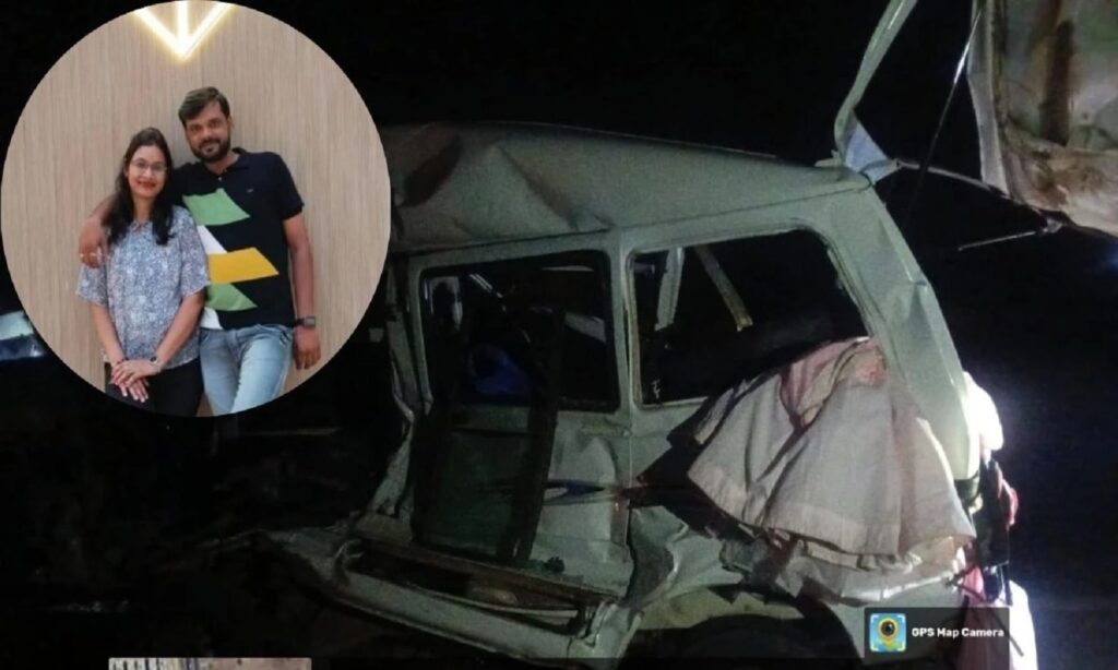 Damaged van at the accident site after a collision involving a pickup vehicle and a Thar, with police personnel managing the scene