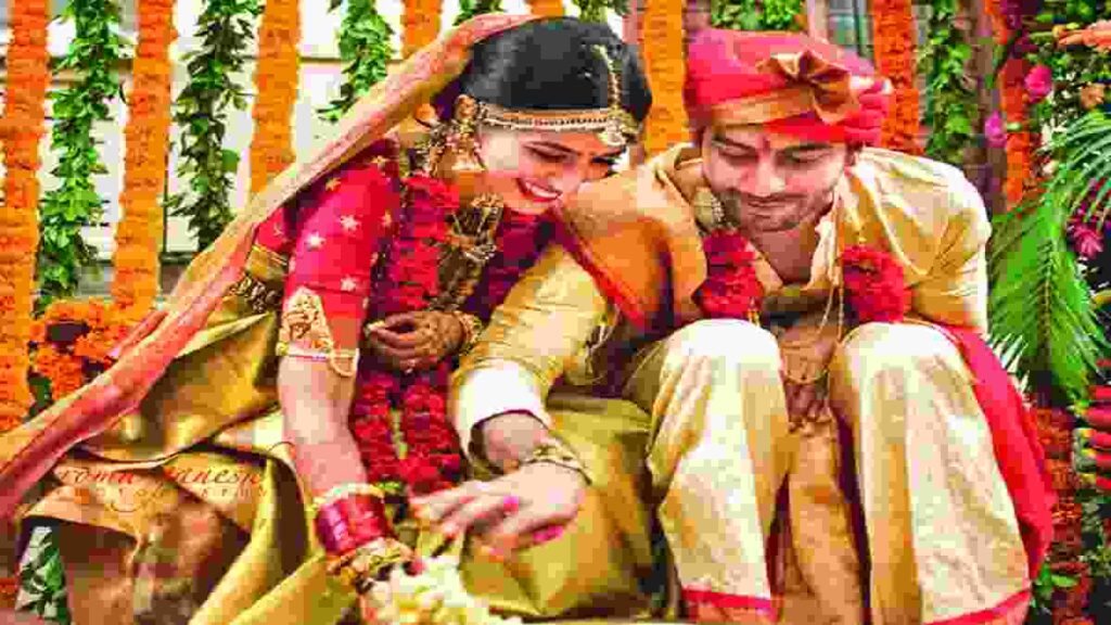 A couple contemplating marriage, they converse in a quiet atmosphere—a symbolic image of a discussion about the timing and reason for marriage