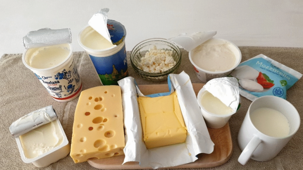 Best Dairy Product: दूध, दही, पनीर, चीज या छाछ—न्यूट्रिशनिस्ट ने बताया किसके लिए क्या है बेहतर