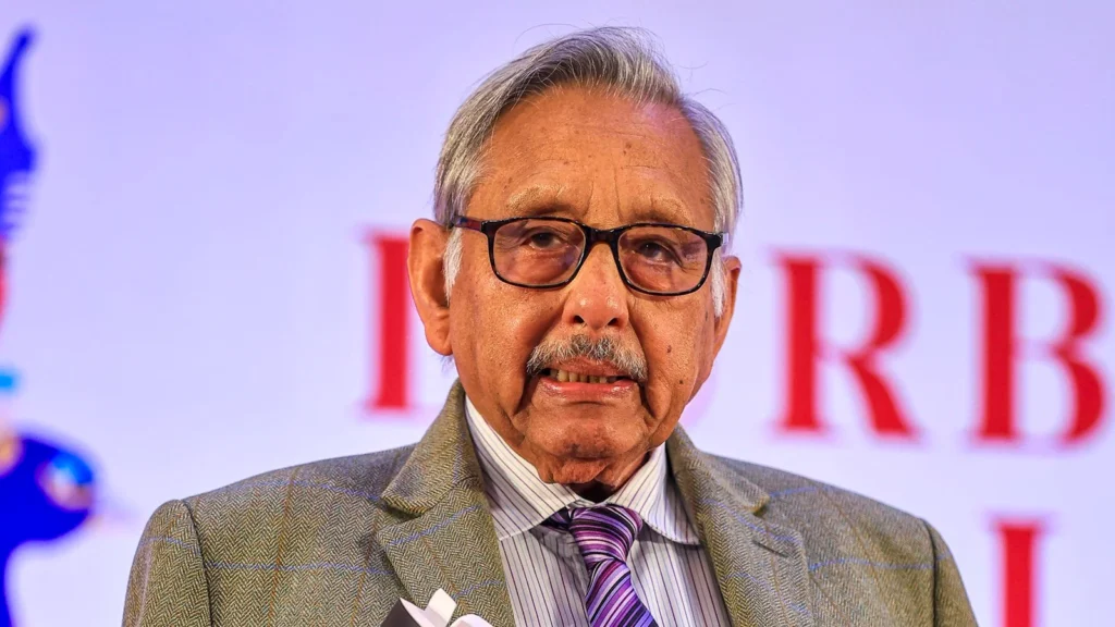 Mani Shankar Aiyar speaking at a public event amid Hindutva remark controversy