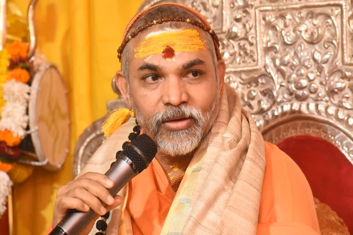 UP Shankaracharya Controversy : CM योगी ने कहा कालनेमी तो अविमुक्तेश्वरानंद बोले- गलती कर कौन रहा?