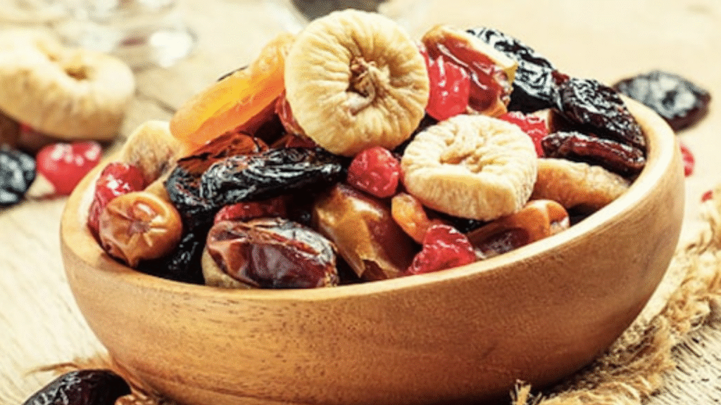 Winter Healthy Diet: सर्दियों में ये खाने की चीजें बनेंगी, आपकी सेहत की ढाल