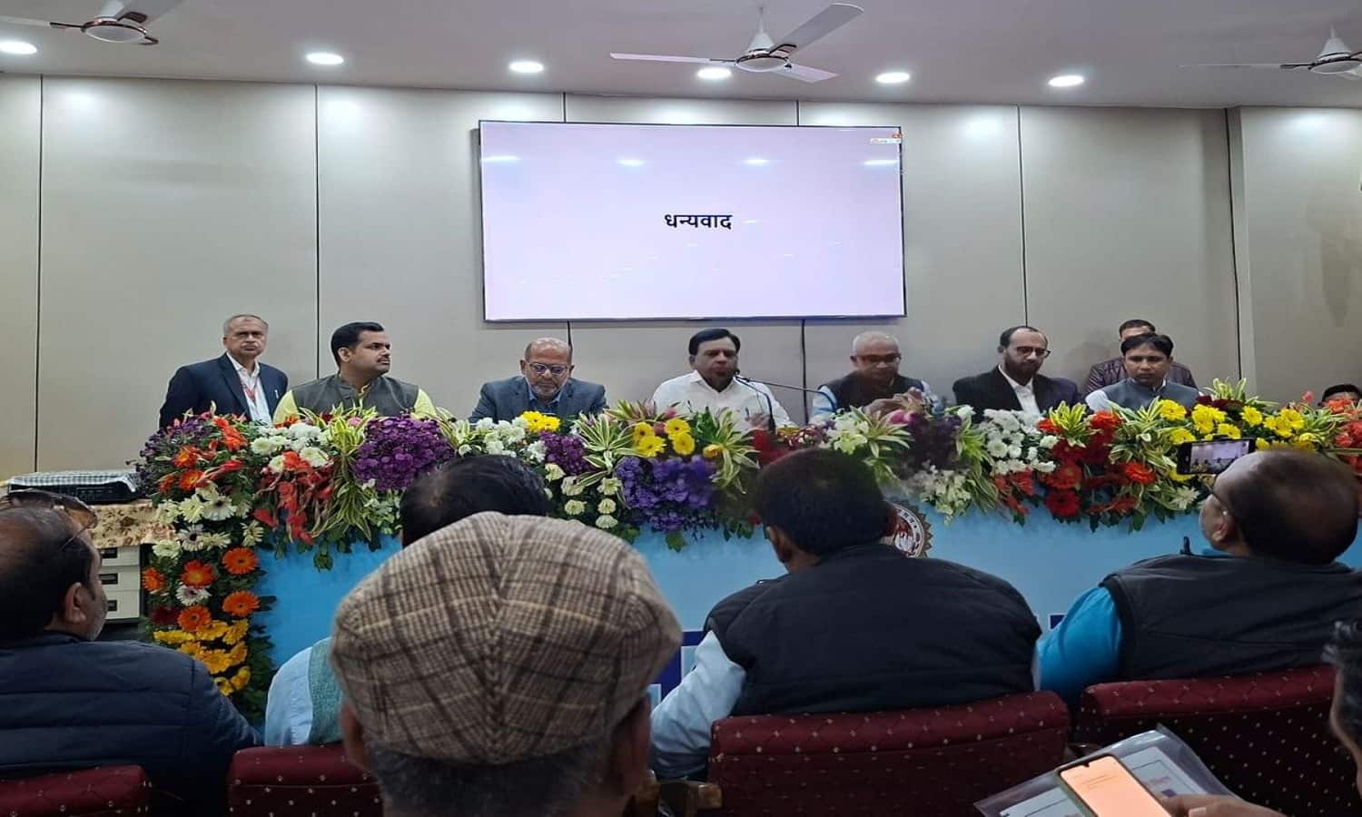 MP Assembly Budget 2025-26: बजट सत्र से पहले वित्त विभाग सख्त, अफसरों की नई गाड़ी, एसी, फर्नीचर पर रोक