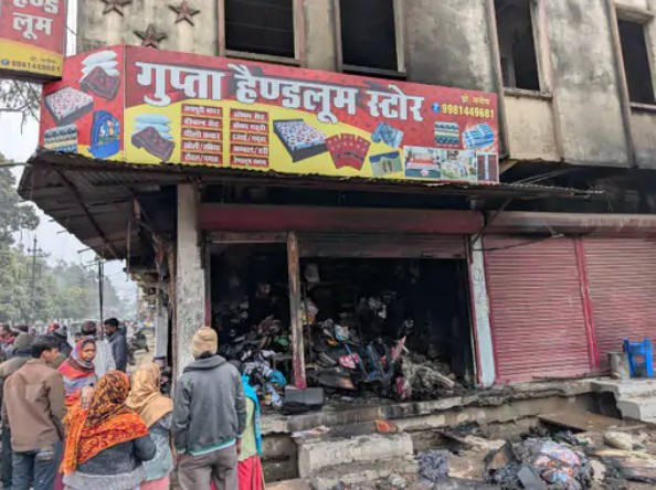 Major fire in two shops in Rewa