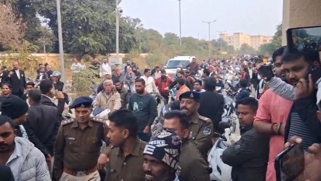 Uproar in Rewa New District Court