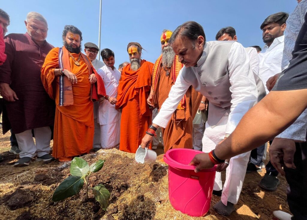 Panchavati plantation was done in Basman Mama Cow Sanctuary