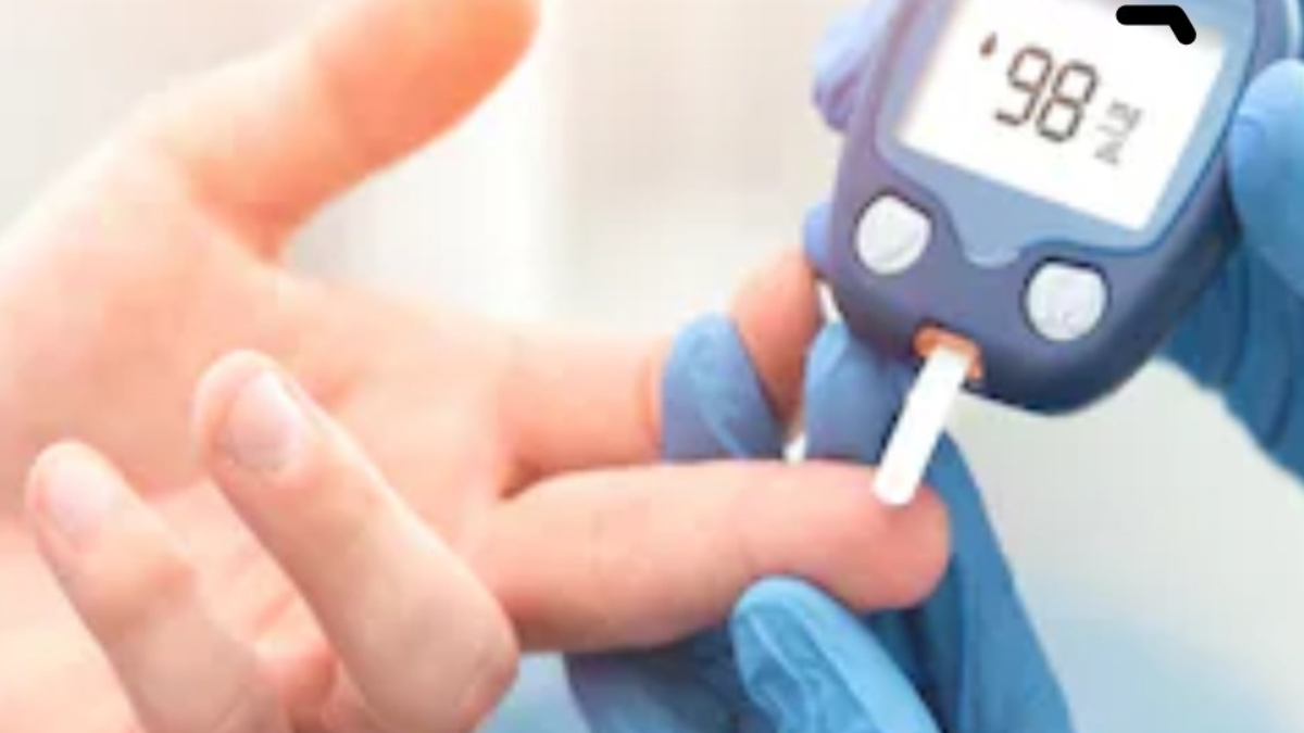 घर पर Blood Sugar जांचते समय न करें ये 5 गलतियां, डॉक्टर ने बताया सही तरीका