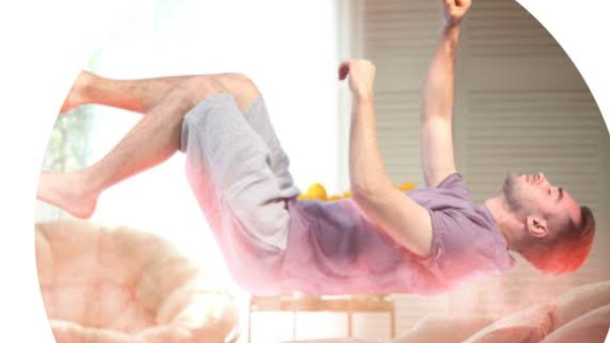 नींद में अचानक झटका क्यों लगता है? Hypnic Jerks के पीछे छिपा कारण....