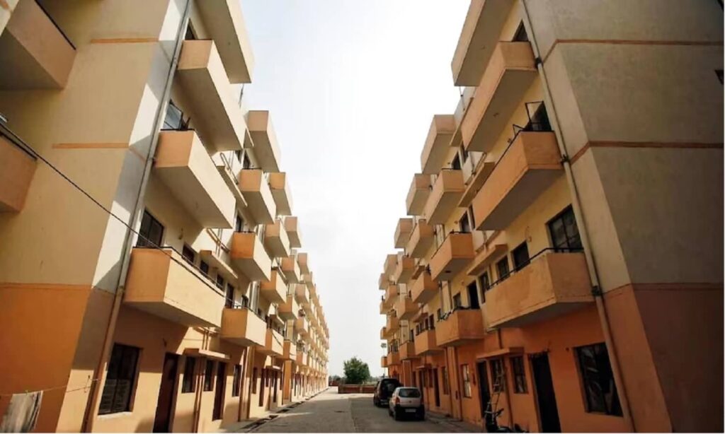 MP PM Awas Yojna News