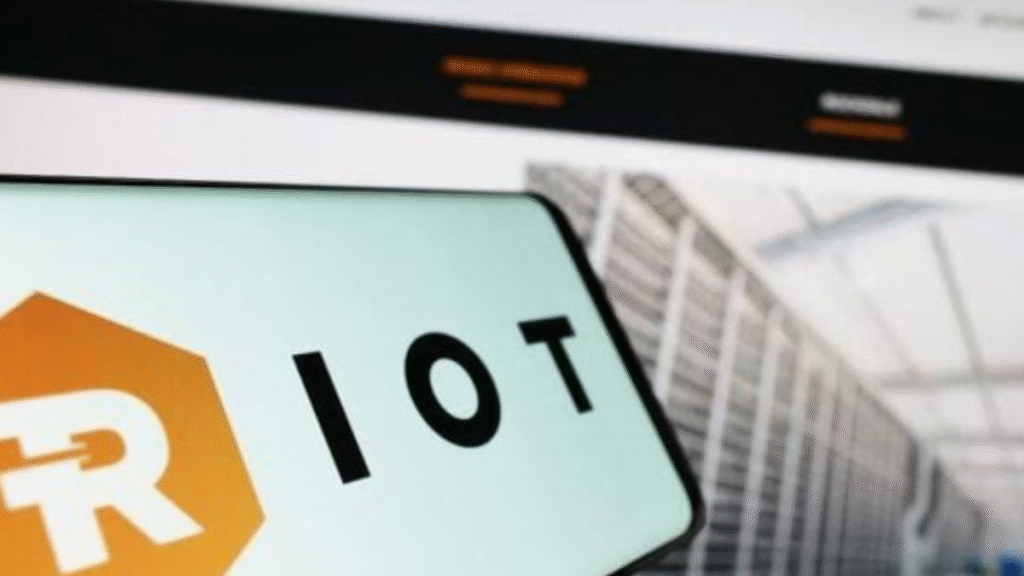 Riot Platforms के शेयरों में पिछले सप्ताह लगभग 5% की बढ़त दर्ज की गई है, जिससे निवेशकों के बीच इससे संबंधित रिकवरी होने को लेकर चर्चाएं तेज हो गई है।