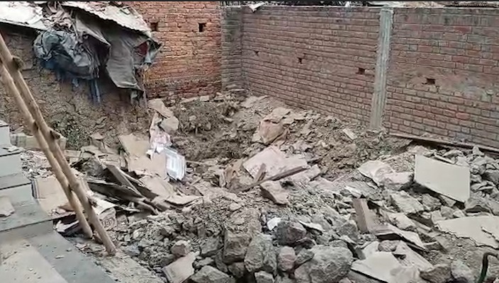 Heavy blast to break tank stones in residential area in Rewa
