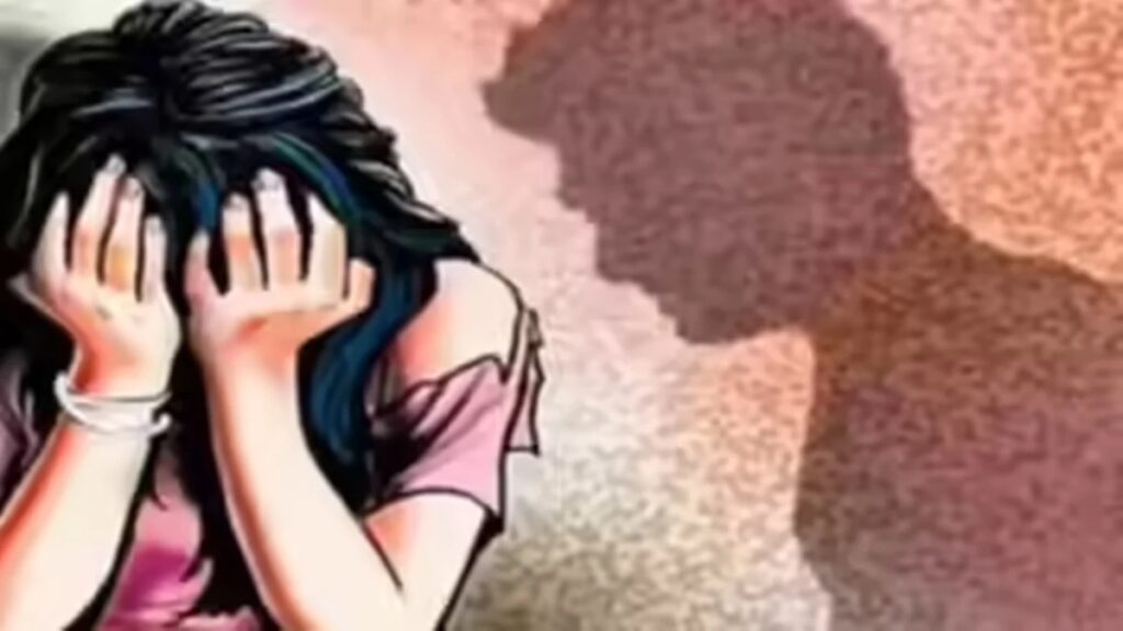 Cousin sister raped after watching obscene video on mobile
