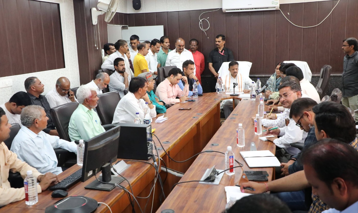 Deputy Chief Minister reviewed the works of Prime Minister Village Road Project