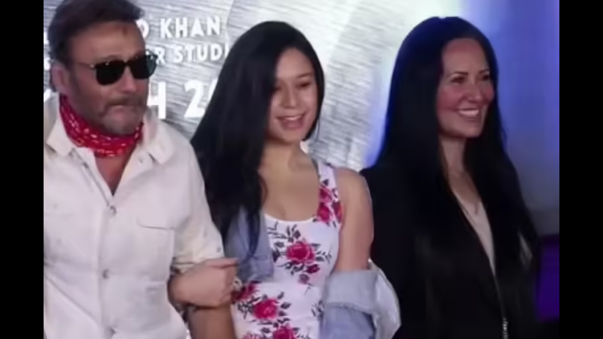 Jackie Shroff lived in a chawl, his wife left their luxurious life. Krishna reveals the truth.