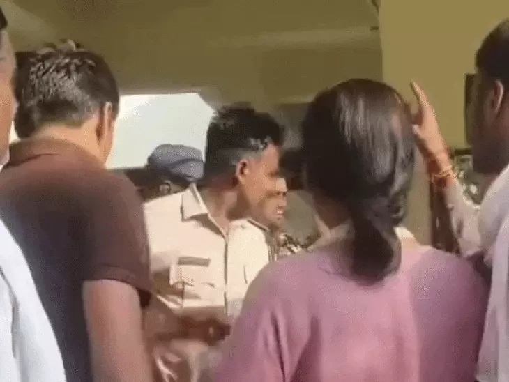 Uproar in police station over suspicious death of young man in Rewa