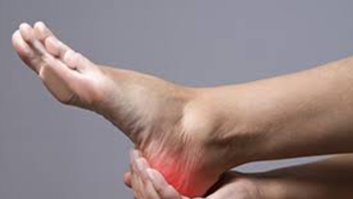 Morning Heel Pain: Heel pain as soon as you wake up in the morning, know which diseases it could be a sign of.
