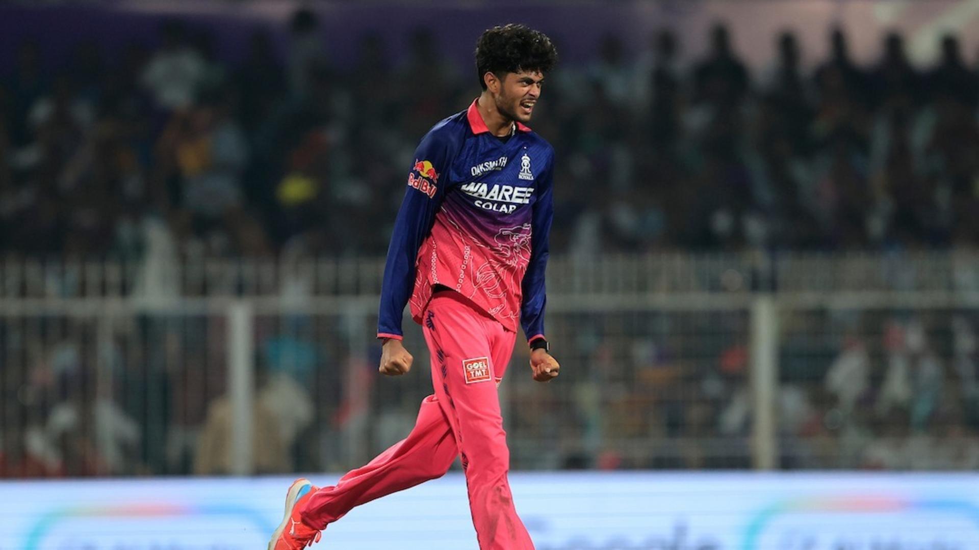 Yash Raj Punja bowling action for Rajasthan Royals against KKR in IPL 2026.