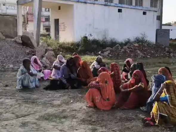 A drunk pickup driver brutally crushed a female labourer in Mauganj