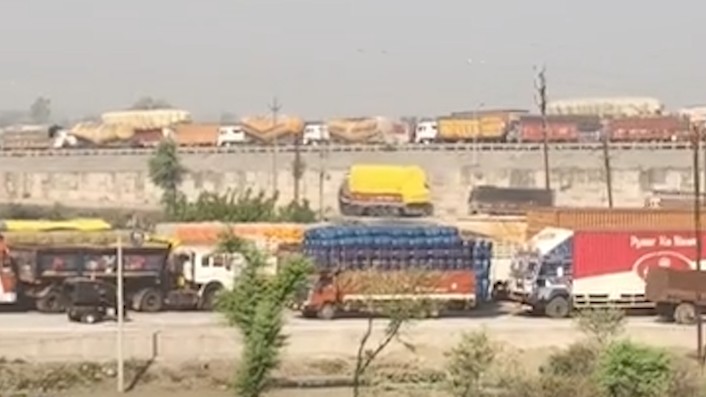 Miles-long traffic jam on Bela bypass in Rewa