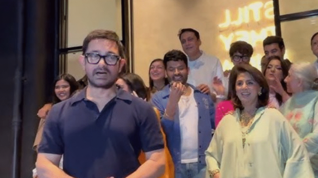Aamir Khan creates buzz at 'Daadi Ki Shaadi' screening