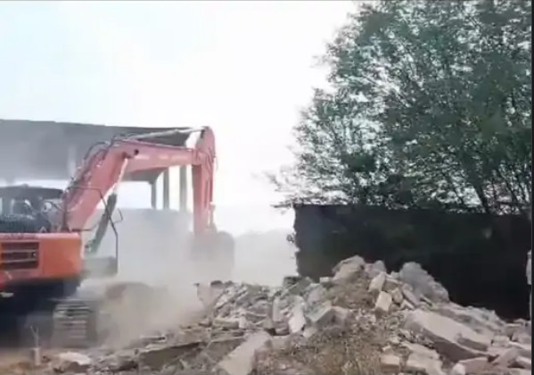 Removal of construction for Lalitpur-Singrauli rail line begins