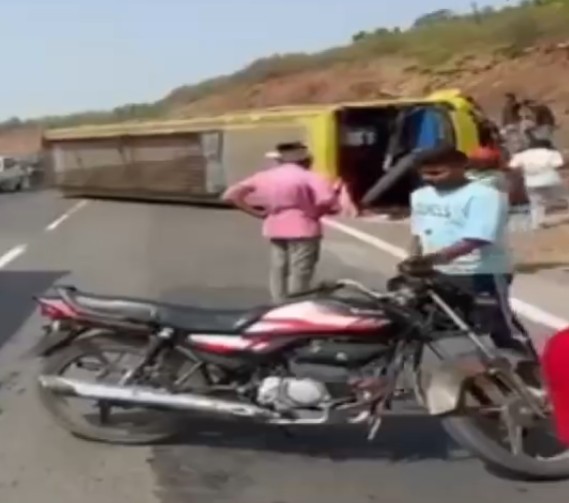 The bus lost control and overturned on Sohagi hill in Rewa.